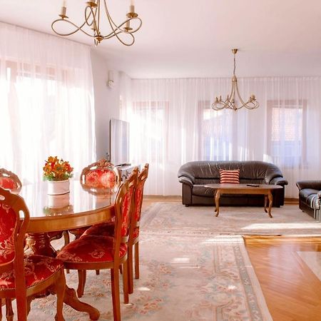 Апартаменти Beautiful Duplex In Heart Of Old Town - Free Parking Сараєво Екстер'єр фото