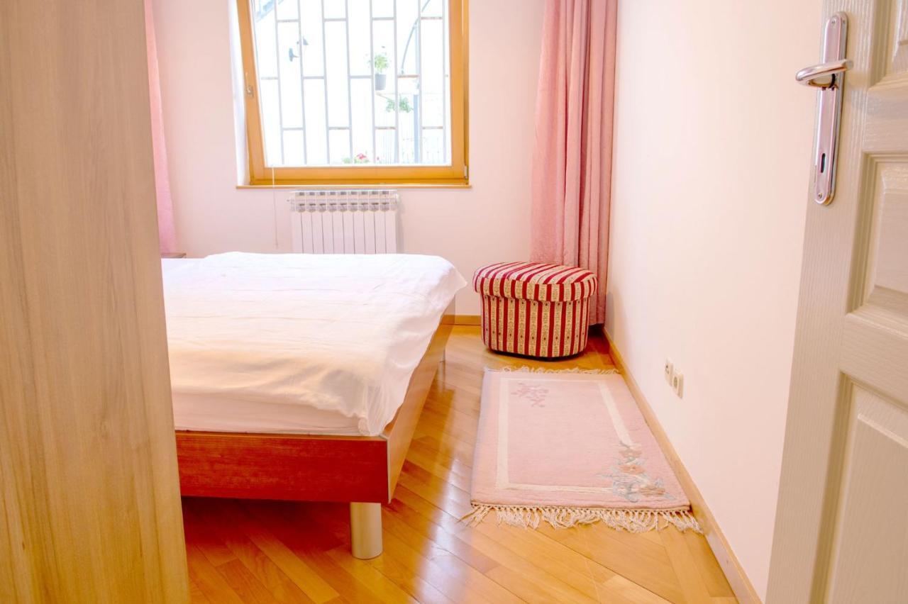 Апартаменти Beautiful Duplex In Heart Of Old Town - Free Parking Сараєво Екстер'єр фото