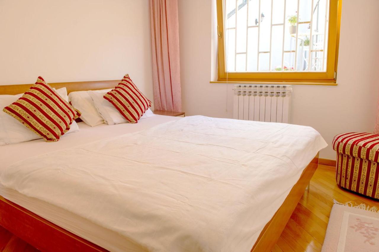 Апартаменти Beautiful Duplex In Heart Of Old Town - Free Parking Сараєво Екстер'єр фото